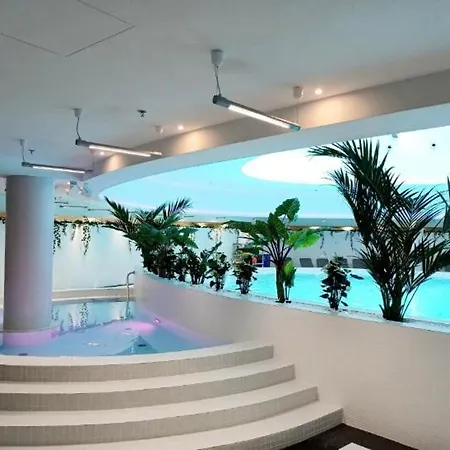 Apartman Hanza Tower Sky - 24 Family With Spa Pool & Jacuzzi & Sauna