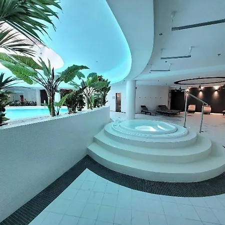 Apartman Hanza Tower Sky - 24 Family With Spa Pool & Jacuzzi & Sauna